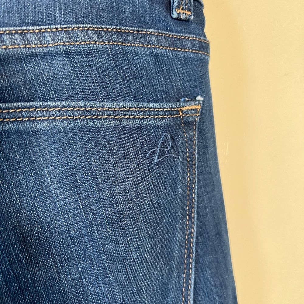 LABOR DAY SALE DL 1961 Jeans Size 30 Straight Leg Premium Stretch Denim - Picture 3 of 6